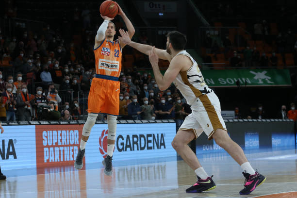 约迈克尔 约迈克尔